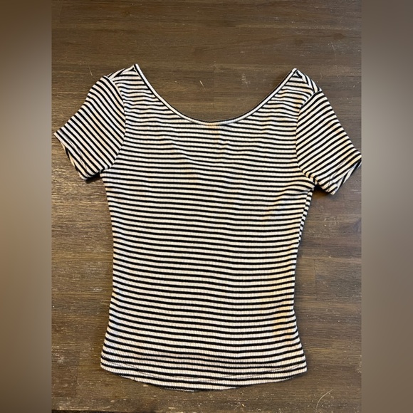 Brandy Melville shirt - Picture 1 of 2